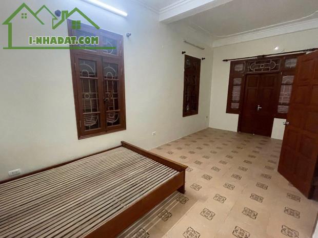 Cho thuê nhà Dương Văn Bé-Hai Bà Trưng, 53m2, 3 tầng, 13tr - 2