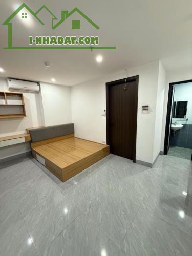 Bán nhà ccmn Đức diễn - bắc từ liêm, dt 47m nhà 6 tầng với giá 8,9 tỷ