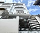Bán nhà 4 tầng xây mới độc lập sân cổng lô góc ngõ 411 Thiên Lôi