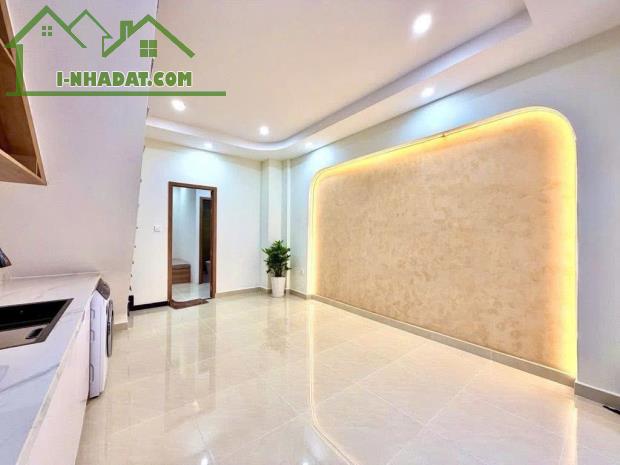 Sở hữu 1 căn siêu VIP ngay Hoàng Văn Thụ, Phú Nhuận, 42m2, SHR hoàn công đủ giá 4 tỷ 050