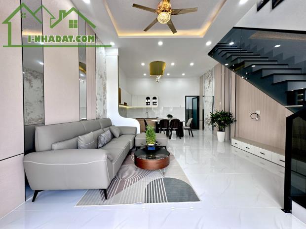 Nhà lầu mới xây dựng đường oto P9, Tp Mỹ Tho, Tiền Giang - 1