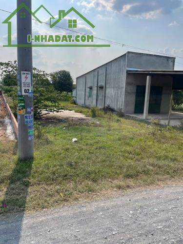 Bán đất xã Tân Mỹ, Đức Hòa dt 385m2 ( có 165m2 thổ ) đường đá xanh 5m giá 1,9 tỷ - 1