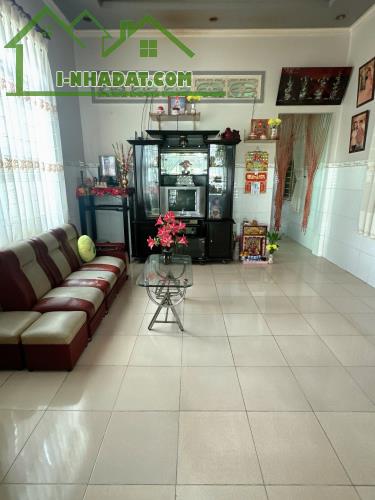 Bán nhà mặt tiền Nguyễn Văn Trung,phường 8