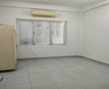 Bán gấp giá rẻ Giải Phóng 32m, 1.5 tầng, mặt tiền 4.5m, 700 triệu, Hoàng Mai.