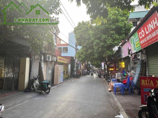 Chủ cần bán gấp 90m trục chính Trâu Quỳ, kinh doanh sầm uất, giá có thương lượng - 2