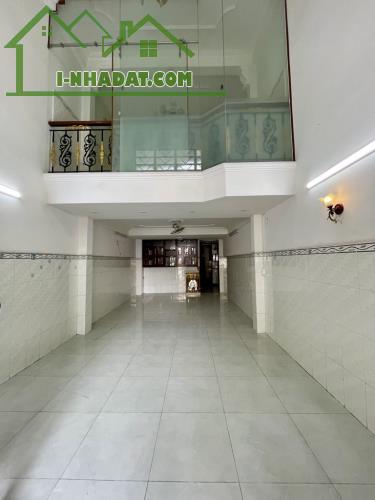 MẶT TIỀN KHU BÌNH PHÚ - HẬU GIANG QUẬN 6 - 4 X 20M - 5 TẦNG - 11.8 TỈ - 1