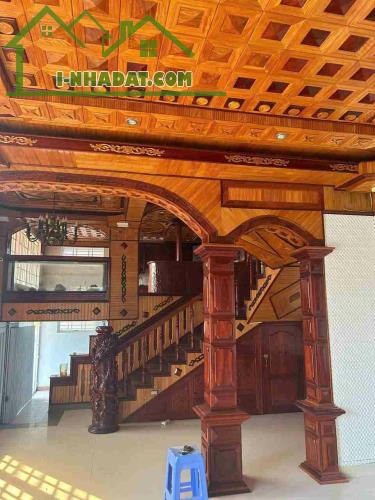BÁN SIÊU PHẨM KHỦNG LONG. NHÀ 3 TẦNG. 2 MẶT TIỀN. NẰM TẠI VỊ TRÍ ĐẮT ĐỊA. - 3