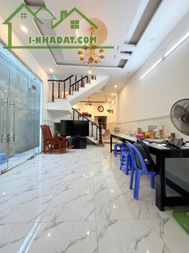 BÁN NHÀ MẶT TIỀN PHẠM THỊ GIÂY HÓC MÔN-142M2 NGANG 5M, 2 TẦNG CHỈ 8 TỶ