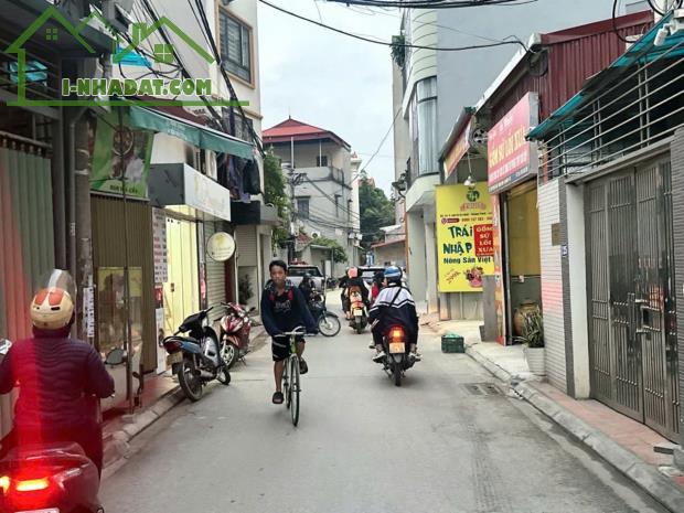 Gấp!Mặt phố Gia Quất 109m, vỉa hè, kinh doanh đỉnh 4 tỷ