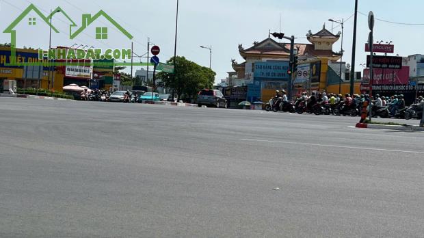 Bán Gấp Đất ở Hẻm Xe Tải - 215M² - GIÁ TỐT 9 TỶ - Thông XLHN Ga Bình Thái - 1