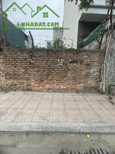 Đất Vàng Gia Quất 42m2 Nhỉnh 8 Tỷ Vỉa Hè, Ô Tô Tránh Dừng Đỗ Ngày Đêm, Kinh Doanh Bất Chấp
