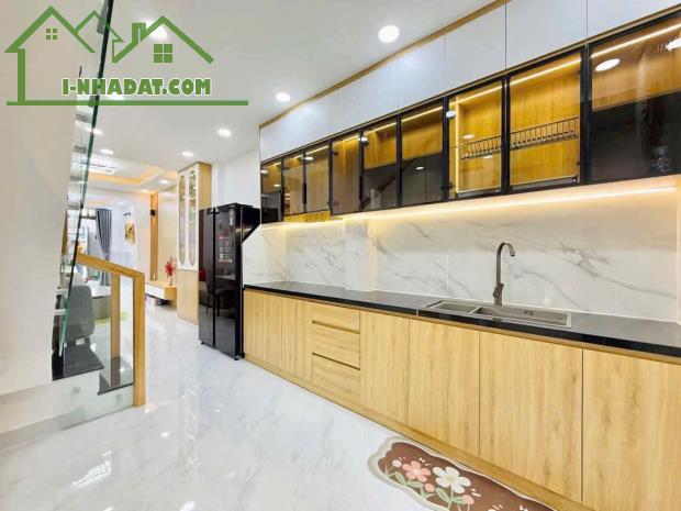 Nhà HXH, Ngã 5 bình Hòa , 68m, 3pn, ở ngay, giá 7 tỷ nhỉnh - 2