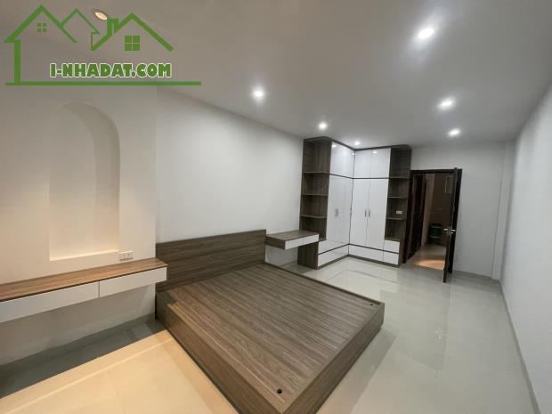 Cực hiếm , nhà đất Cổ Nhuế , DT 36m, 5 tầng , ôtô kinh doanh, giá cực rẻ chỉ 8 tỷ hơn xíu - 5