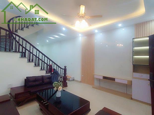 Nhà Việt Hưng tự xây chắc cốp - 56m - 4 ngủ - Ô tô đỗ vô tư - Chỉ 7 tỷ nhỏ - 2