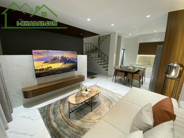 CỰC HOT NHÀ PHỐ CỔ LÊ HỒNG PHONG TẢN ĐÀ HÀ ĐÔNG DIỆN TÍCH 40M2 4,5T 5 NGỦ GIÁ 8.5 TỶ - 3