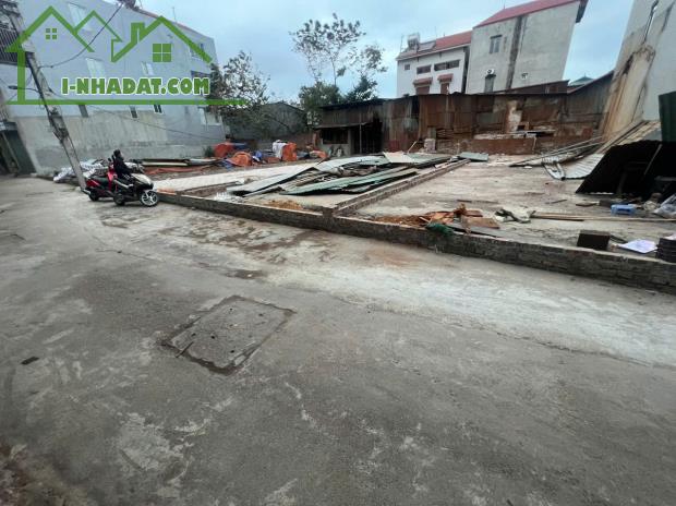 Đông Anh. VÂN HÀ  lô góc diện tích 82 m. Giá 4x nhỏ tý tẹo 
Mặt tiền hơn 5 m đất vuông - 1