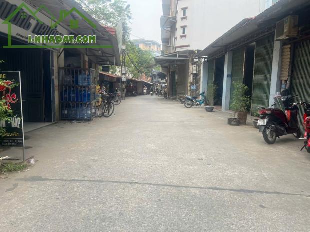 Đông Anh. VÂN HÀ  lô góc diện tích 82 m. Giá 4x nhỏ tý tẹo 
Mặt tiền hơn 5 m đất vuông