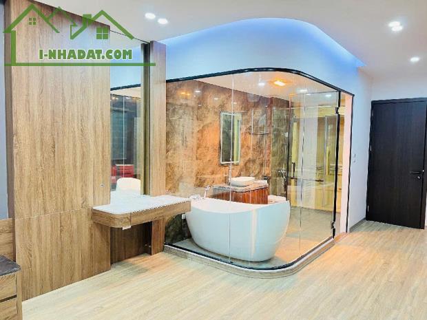 Bán nhà Nguyễn Văn Cừ lô góc ô tô vào 7 tầng thang máy giá 15 tỷ 8. - 3