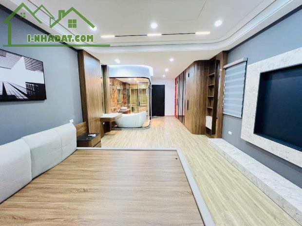Bán nhà Nguyễn Văn Cừ lô góc ô tô vào 7 tầng thang máy giá 15 tỷ 8. - 2