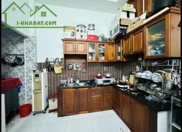 HÀNG NGỢP TÂN BÌNH – HẺM 10M XE TẢI THÔNG - 48M2(4 X 12) 3 TẦNG BTCT - CHỈ NHỈNH  5 TỶ - 2