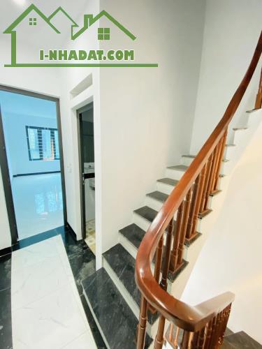 LÔ GÓC NGỌC HỒI 30M2 - MỚI CỨNG - 50M Ô TÔ TRÁNH - FULL TIỆN ÍCH - CHỈ 4.75 TỶ - 3
