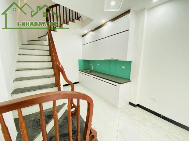 LÔ GÓC NGỌC HỒI 30M2 - MỚI CỨNG - 50M Ô TÔ TRÁNH - FULL TIỆN ÍCH - CHỈ 4.75 TỶ - 2