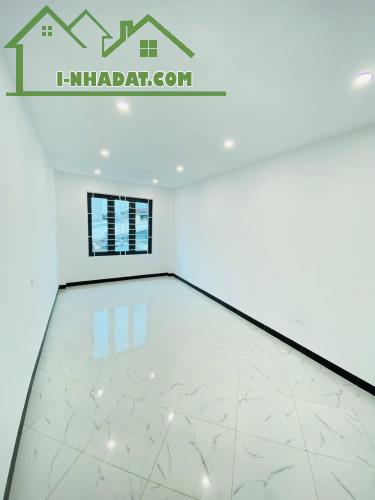 LÔ GÓC NGỌC HỒI 30M2 - MỚI CỨNG - 50M Ô TÔ TRÁNH - FULL TIỆN ÍCH - CHỈ 4.75 TỶ - 1