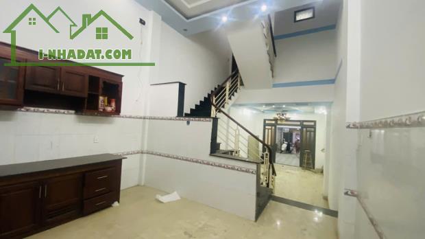 BÁN NHÀ TO GIÁ TỐT DT KHỦNG 4.2M X 27M -3T-5PN -HOÀN CÔNG ĐỦ -HẺM 8M- LIÊN KHU 5-6 BHHB, - 2