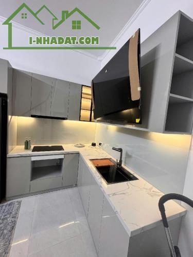 Nhà đẹp,khâm thiên, ngõ nông,rộng , gần phố,DT,33m-4T-MT2/5M, giá chỉ 6.3 tỷ - 3