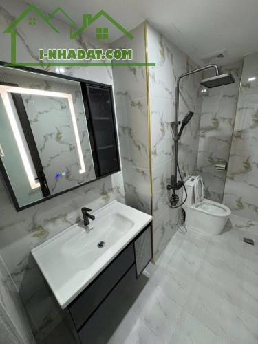 SIÊU PHẨM THÁI HÀ-NHÀ MỚI-7 TẦNG THANG MÁY ĐẸP NHƯ KHÁCH SẠN 5*