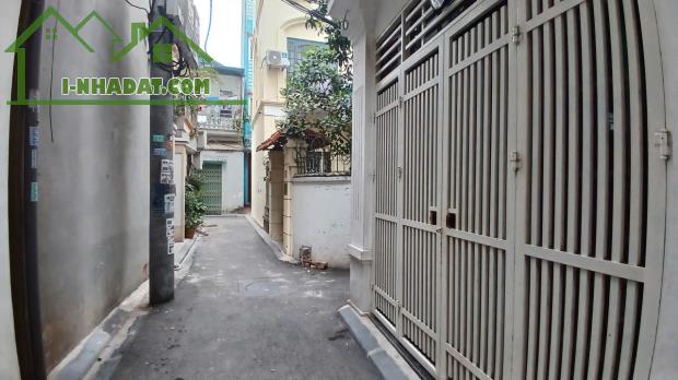 Bán nhà Nguyễn Văn Cừ, gần trường gần chợ, ngõ thông vòng quanh. 30m2 x 5 tầng ~ 6,25 tỷ - 1