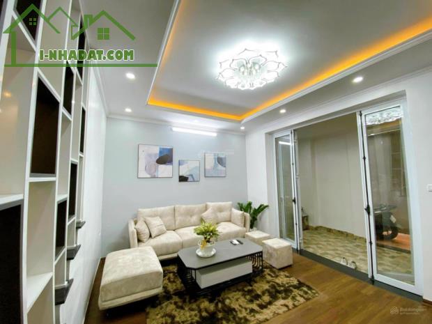 Bán nhà Kim Giang, DT 42m2 x 4 tầng, về ở luôn, giá 5.8tỷ, ngõ nông, gần đường - 2