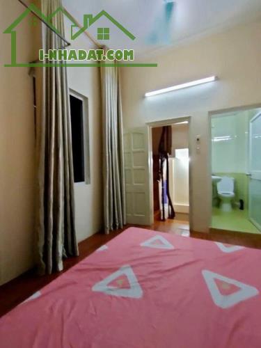 chính chủ bán nhà Ngõ 28 Văn Hương 4.5 tầng, Kinh doanh, 2PN, SĐCC. LH 0904509948 - 4