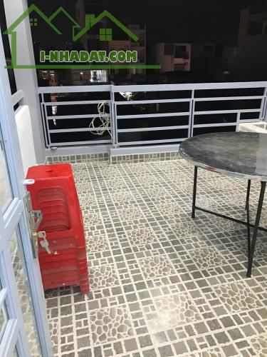 Chuyển công tác, bán gấp nhà mới 4 tầng BTCT Trường Chinh Tân Bình, khu VIP, chỉ 3.x tỷ.