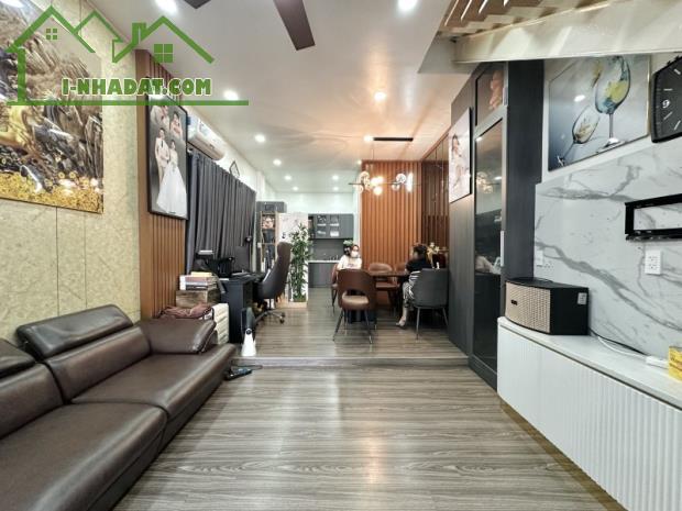 Nhà Đẹp Bình Thạnh Giáp Quận 1 HXH Tránh DT 55m2 Vuông Vức Ở Ngay Chỉ 7 Tỷ 95