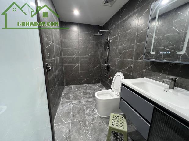 Bán nhà sát phố Nguyễn Khang, Cầu Giấy, Ô Tô vào nhà, Ngõ thông Kinh Doanh, 75m2 giá 29 tỷ