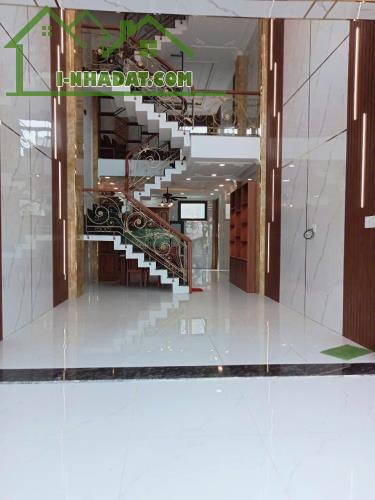 Bán Nhà Mặt Tiền Giá Rẻ Chỉ Việc Dọn Vào Ở Tại Đường 11 , Trường Thọ , Thủ Đức - 1