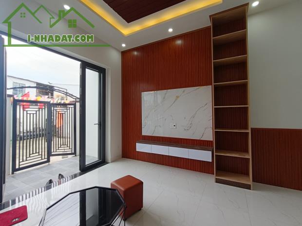 🔥 NHÀ C4 KIỆT HOÀNG THỊ LOAN – Ô TÔ ĐẬU TẬN CỬA – CHỈ 2.85 TỶ 🔥  🏡 Nhà C4 mới đẹp –