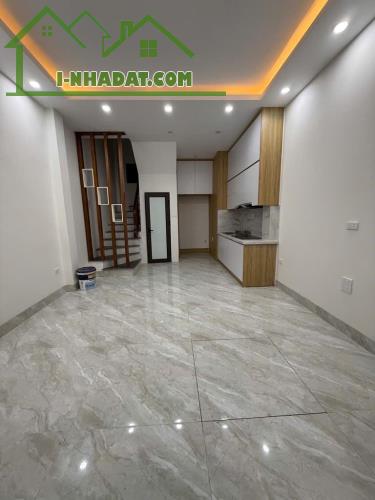 KHAI XUÂN! BÁN NHANH NHÀ PHỐ KIM ĐỒNG – GIÁP BÁT 30M 5 TẦNG, GẦN PHỐ, GẦN Ô TÔ  CHỈ 3,96 - 1
