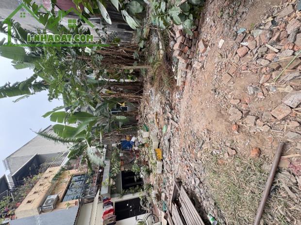 NGỌC THUỴ -ĐẤT RẺ NHẤT CÒN SÓT LẠI-GIÁ 2 TỶ NHỈNH- CÁCH MỘT NHÀ RA PHỐ-A E ĐẦU TƯ HỐT NHAN