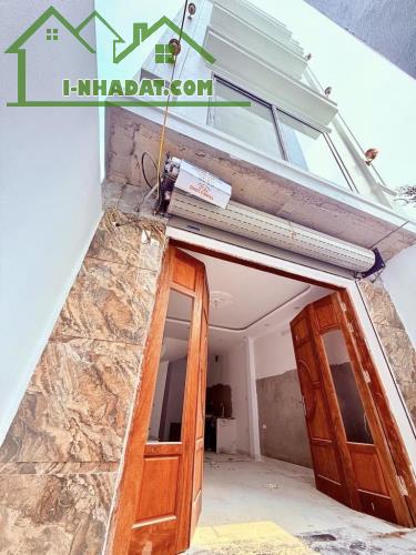 Bán nhà Đàm Quang Trung 32m 5tầng  Mặt Tiền 4m giá 5,55tỷ
