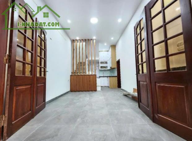 Nhà Thương Mại 4T Kinh Doanh Sầm Uất - 50m Giáp Trục Huyện Chương Mỹ .Sổ Đỏ Tên Tôi - 1