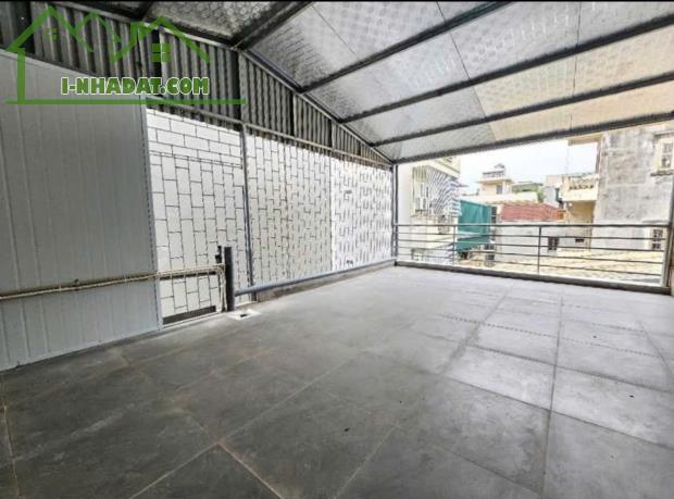 Nhà Thương Mại 4T Kinh Doanh Sầm Uất - 50m Giáp Trục Huyện Chương Mỹ .Sổ Đỏ Tên Tôi - 2
