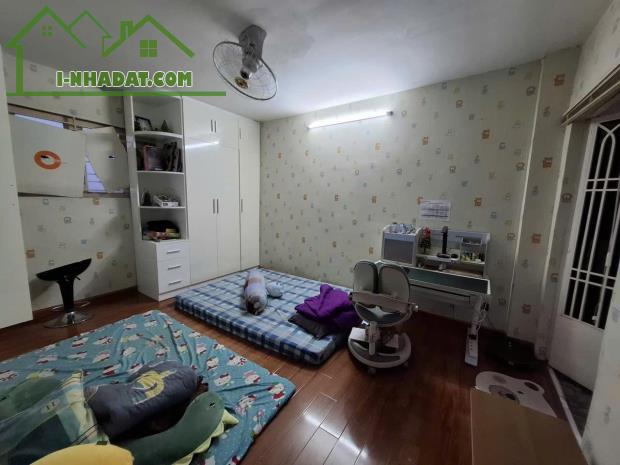 GIÁP QUẬN 10 - BA GÁC THÔNG - HƠN 50M RA XE HƠI - 36M2 - CHỈ NHỈNH 4 TỶ - 2