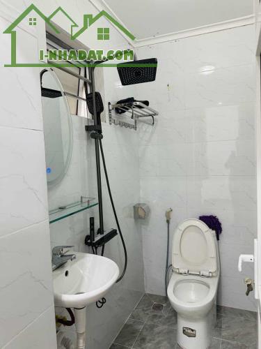 NHỈNH 7 TỶ - DÂN XÂY - 5 TẦNG VUÔNG VẮN - FULL TIỆN ÍCH - 2