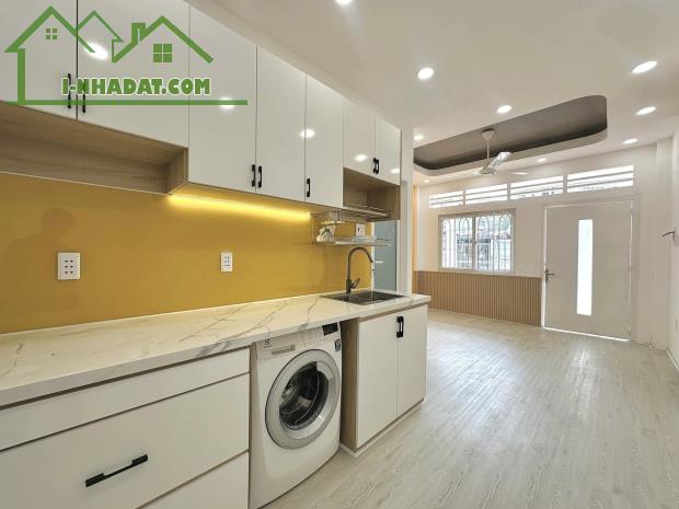Bán CCMN Trịnh Văn Bô, 85m2x8 tầng, ngõ thông ô tô, 20 phòng, 100 triệu/tháng, 16.9 tỷ