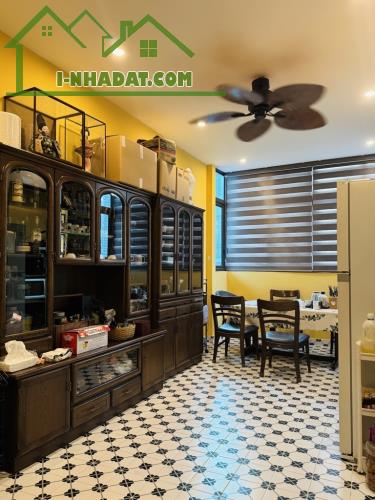 BÁN NHÀ NGÕ 12 HÀM NGHI – DT 40M2 X 5T GIÁ 8.5 Tỷ LH: 0949859830.