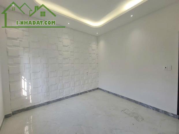 HẺM XE HƠI 7M - XE HƠI NGỦ TRONG NHÀ - 2 TẦNG - 45M2 - 3PN - CHIẾN LƯỢC - GIÁ NHỈNH 4 TỶ - 2