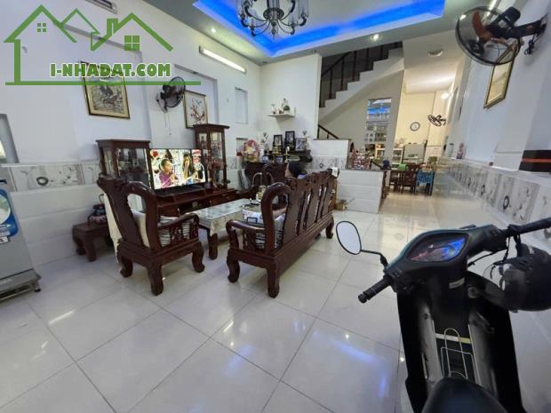 Nhà 2 tầng,hẻm xe hơi 4m thẳng tắp, 5x14, sổ riêng A4, Đường 51 Hiệp Bình Chánh,Thủ Đức