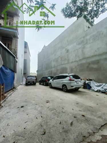 Bán đất Cự Khối 34m mặt tiền 3,4m Giá 2,4tỷ - 3